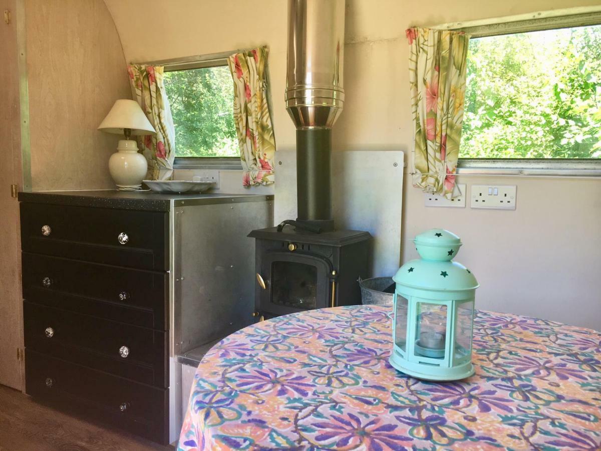 Luxury tent Cotswolds At Holycombe 2*